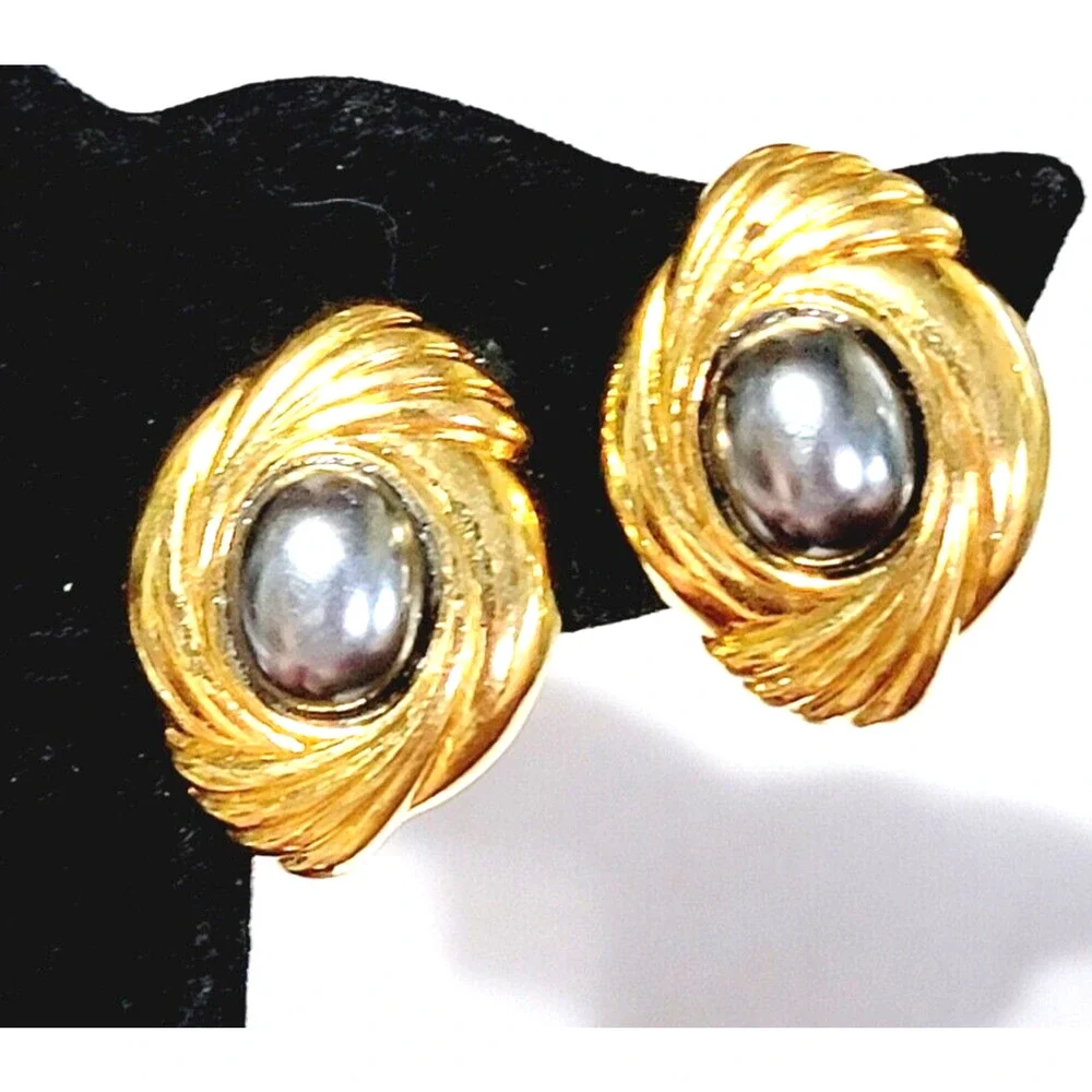 Vintage Clip On‎ Earrings Faux Hematite 1” Gold-tone Ornate Retro Jewelry BC-